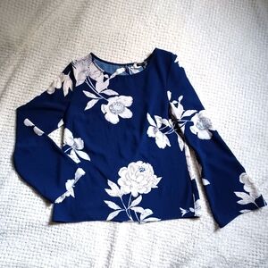 Dynamite navy bell sleeves detailed back silver button blouse top shirt XS rose